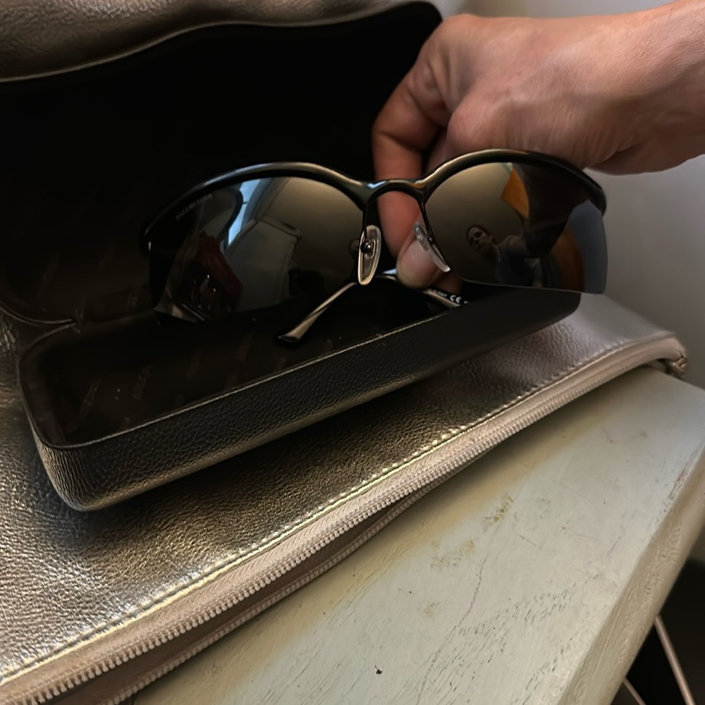 Balenciaga Sunglasses New Without Tag…….